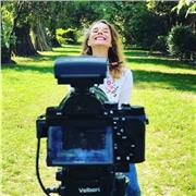 Yes to English!
Se vuoi sbloccarti, capire e parlare bene inglese sono qui ad aiutarti